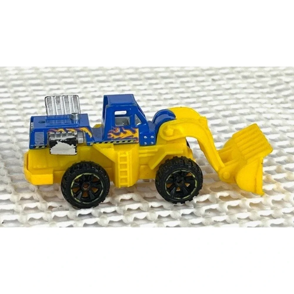 Hot Wheels Wheel Loader yellow with blue w/flames‎ 1979 EUC